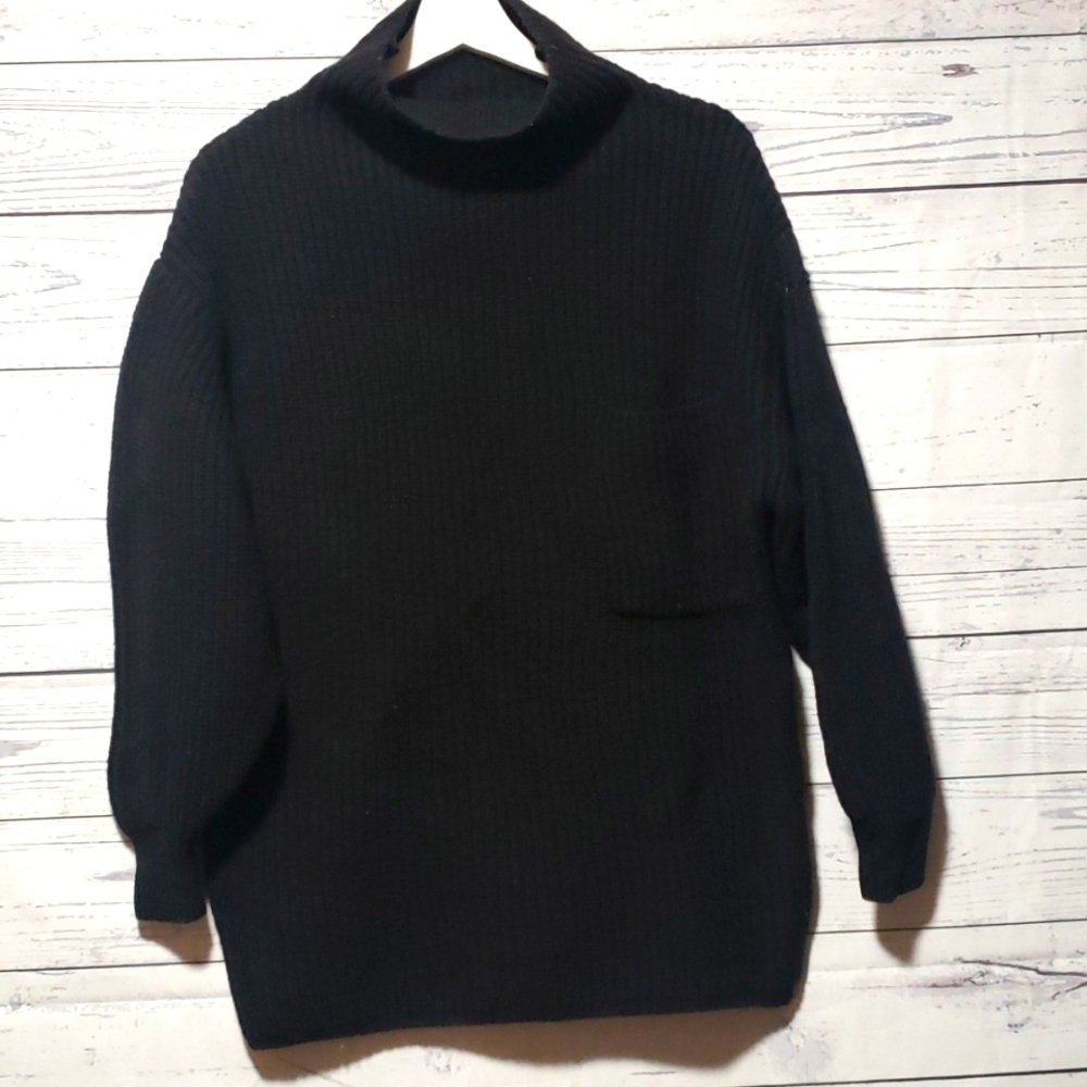 Aritzia Wilfred 100% merino wool sweater